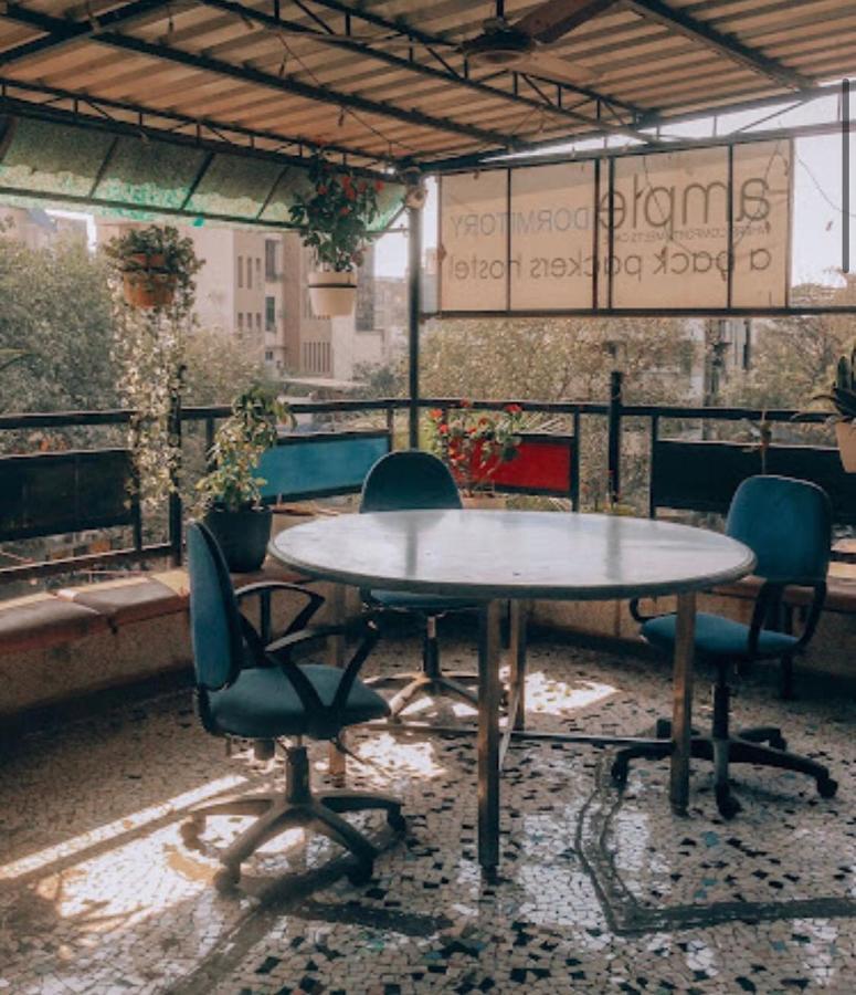 Maple Social Hubz-Hostel Mumbai Exterior foto
