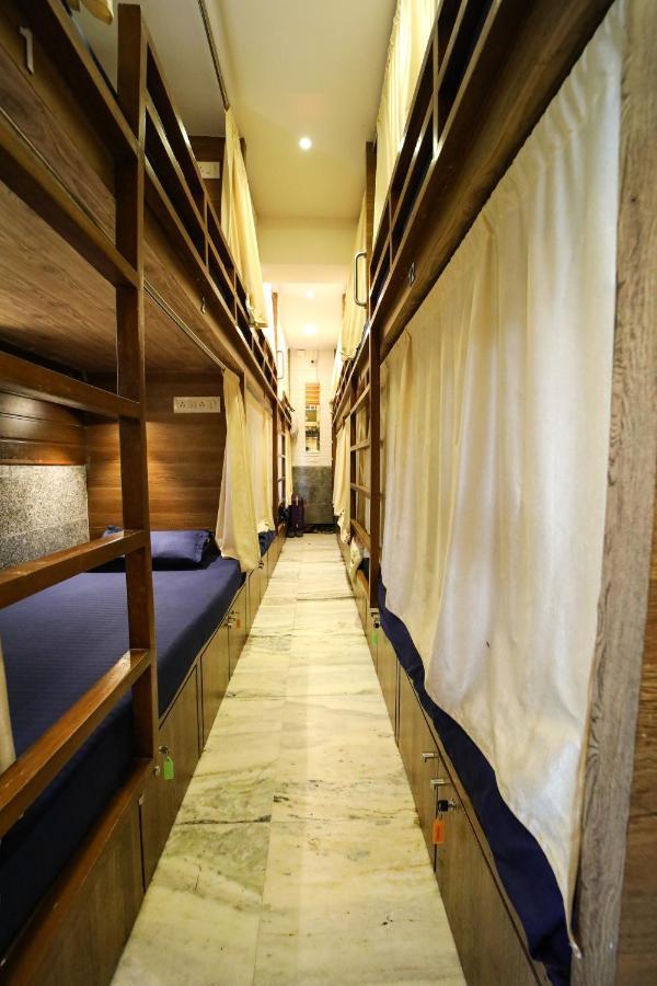 Maple Social Hubz-Hostel Mumbai Exterior foto